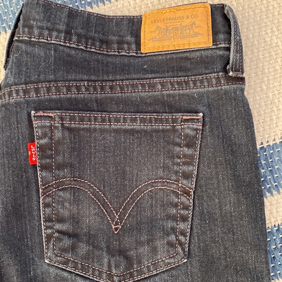 Womens LEVI’S DEEP Indigo Blue 5 pocket Jean, Bootcut, Amazing Color! Size 10M❤️ - Picture 3 of 9